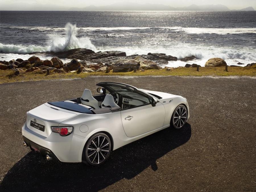  Toyota FT-86 Open Concept 2013 года  (фото 22 из 25)